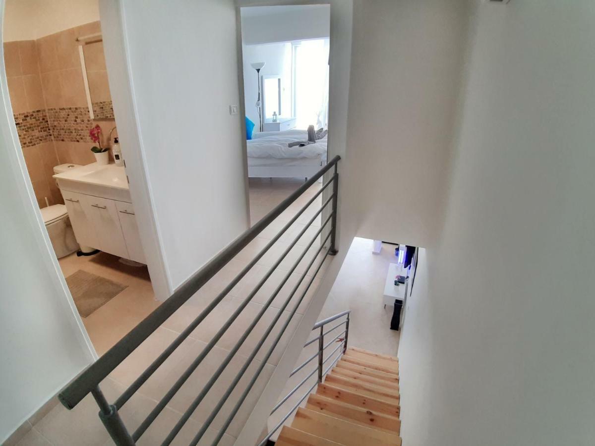 Modern Apartment With Lake View Tiberias Exteriör bild